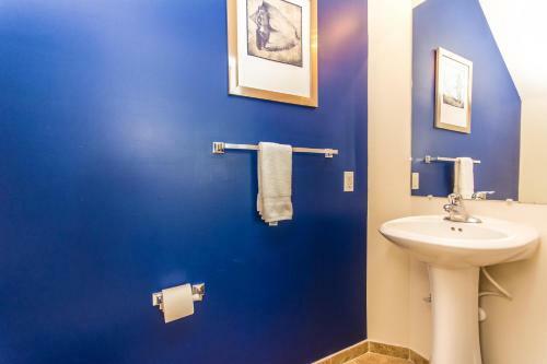 2361 Se 5th Street Townhome Townhouse