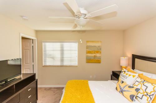 2361 Se 5th Street Townhome Townhouse