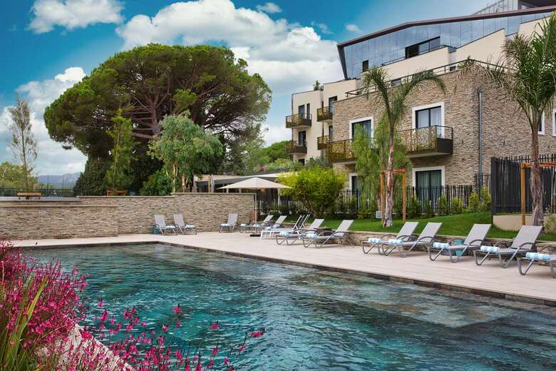 Hotel Ilot Du Golf, Bw Premier Collection