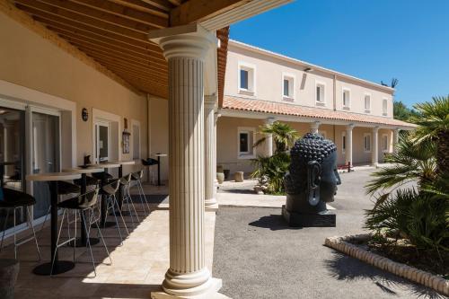 Inter-hotel Le Ya'tis