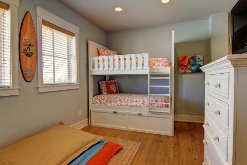 Cinnamon Shore- Grey Mist 123 St