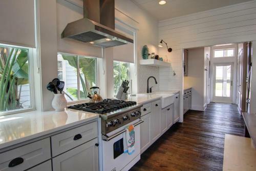 Cinnamon Shore- Lollygag 107 St