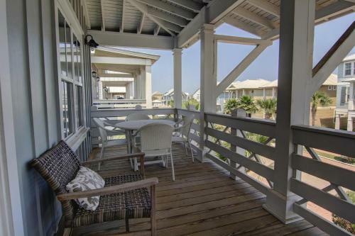 Cinnamon Shore- Lollygag 107 St