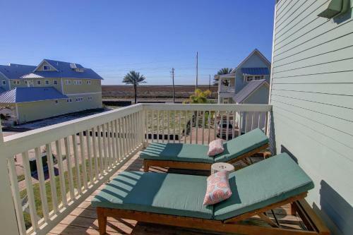 Cinnamon Shore- Beach Music 126 Fi
