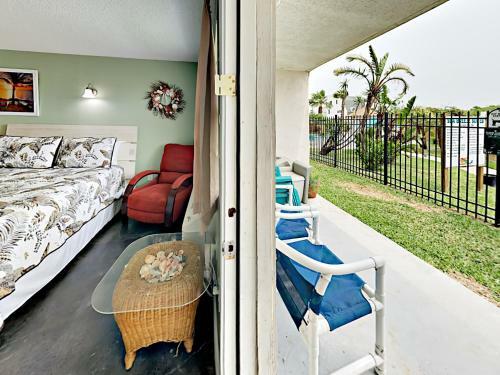 Apartamento 116 Sea Breeze - One Bedroom Condo