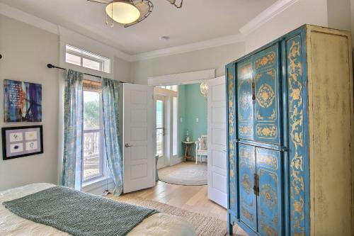 Five Dove Circle Home