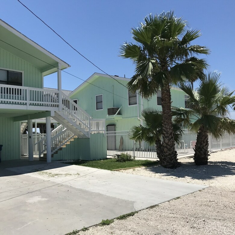 Lowki Upper - One Bedroom Bungalow