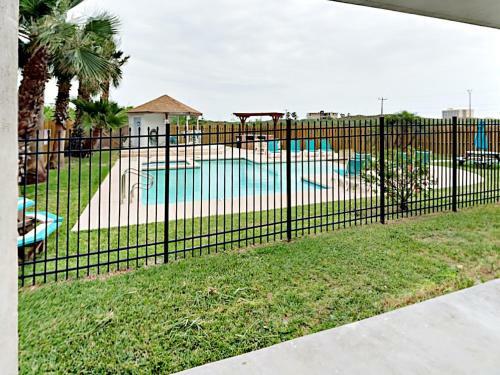 Apartamento 111 Sea Breeze - One Bedroom Condo