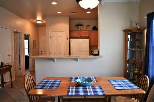 9th St Town House 601 - Two Bedroom Townhome