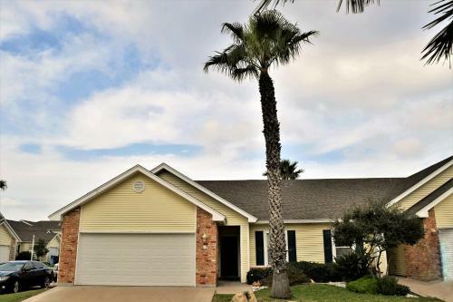 9th St Town House 601 - Two Bedroom Townhome