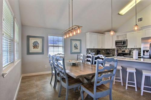 Blue Water Cottage 683kd