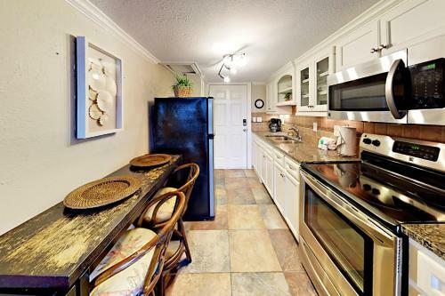 Apartamento 141 Sea Breeze - One Bedroom Condo
