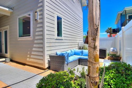 Sea Of Tranquility Oa101 Townhouse