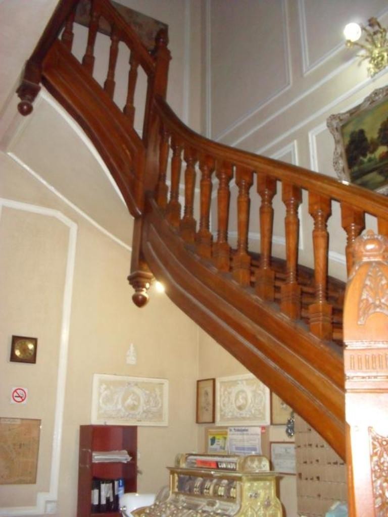 Hotel De La Rue