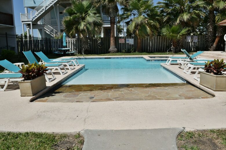 Apartamento 113 Sea Breeze - One Bedroom Condo