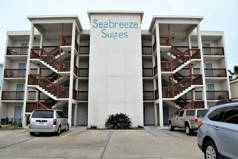 Apartamento 113 Sea Breeze - One Bedroom Condo