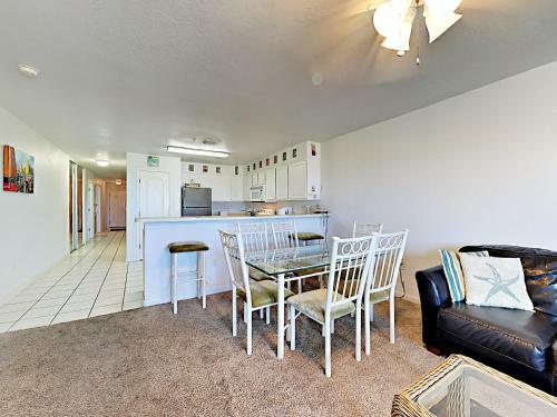 Apartamento 2001 Grand Caribbean - Three Bedroom Condo