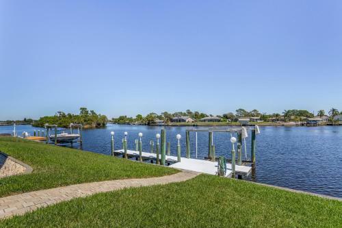 Lake View Retreat