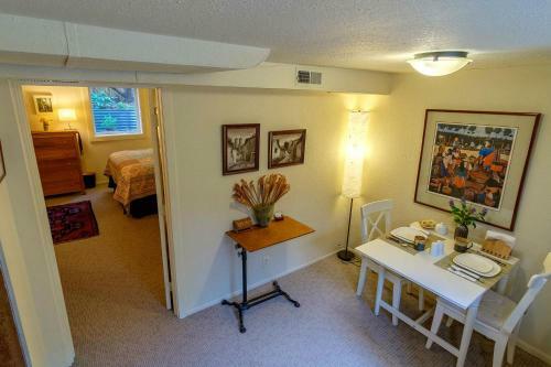 Hostal Everett Street Vacation Rentals