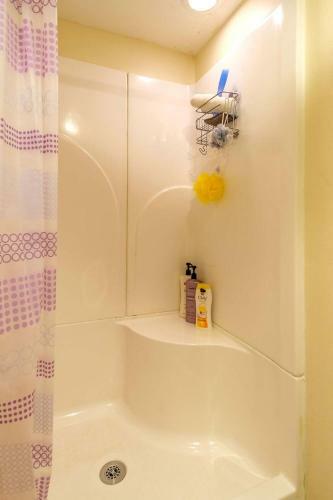 Hostal Everett Street Vacation Rentals