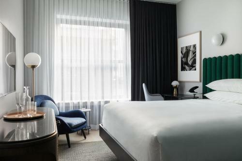 Hotel Woodlark