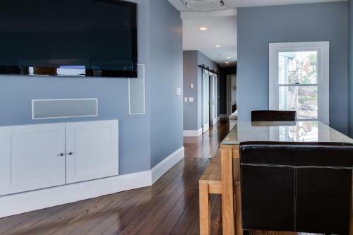 The Waterfront Penthouse