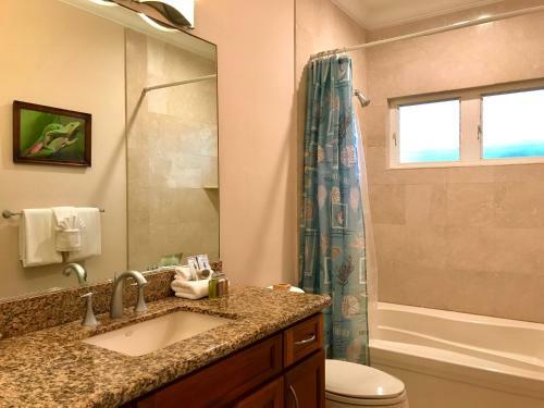 Apartamento Hale Makamaka Home 5br Mountain View With AC