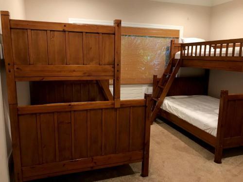 Apartamento Hale Makamaka Home 5br Mountain View With AC