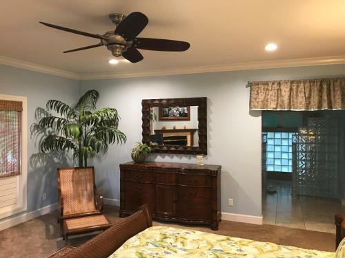 Apartamento Hale Makamaka Home 5br Mountain View With AC