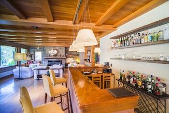 Rio Hermoso Hotel