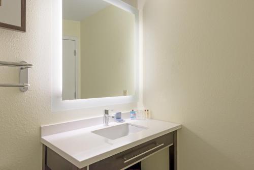 Hotel Hawthorn Suites By Wyndham-raleigh/cary