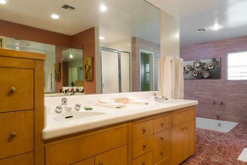 Time Capsule Rental