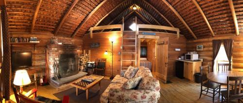 Hotel Bald Mountain Camps