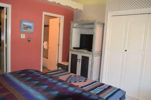 Claim Jumper Condo # 20