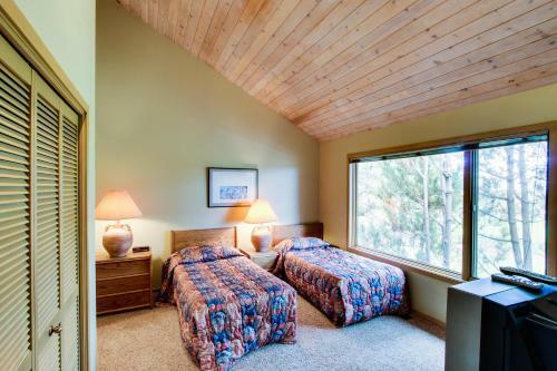 Eagle Crest Golf Course Home