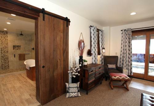 633 Golden Eagle Trail Home