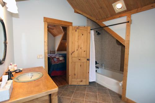 633 Golden Eagle Trail Home