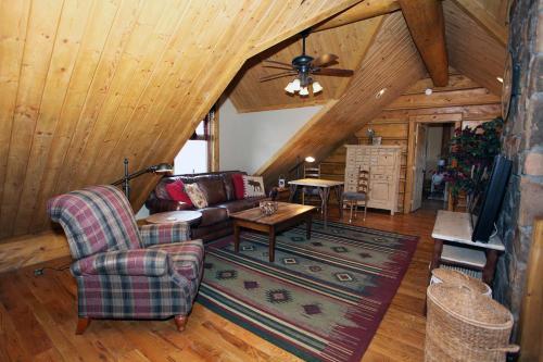 633 Golden Eagle Trail Home