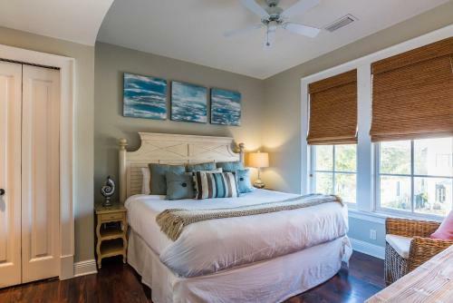 Rosemary Flats 2f "coco Pucci" 104 North Barrett Square Home