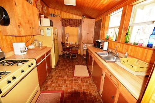 Four Miles - Two Bedroom