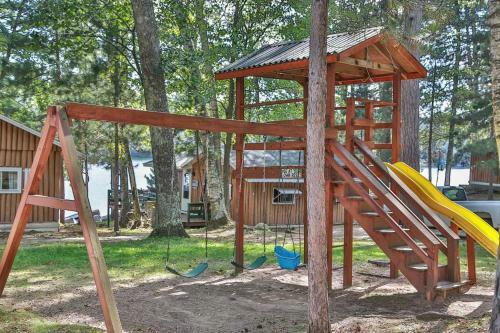 Cottage 2 - Hiller's Pine Haven