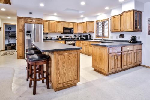 Whitewoods Cove - Hiller Vacation Homes Home