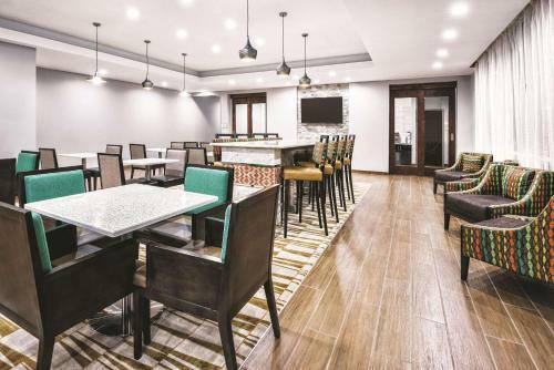 Hotel La Quinta By Wyndham San Antonio By At&t Center