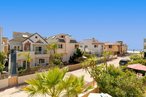 #725 - Beach And Bay Getaway Two-bedroom Apartment