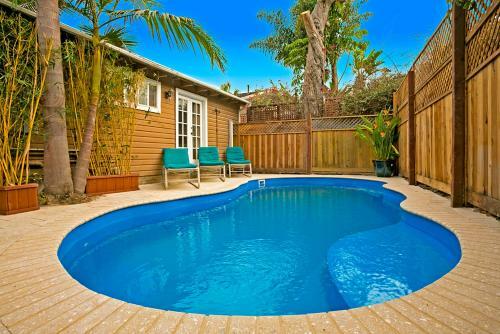 #363 - Poolside Paradise Three-bedroom Holiday Home