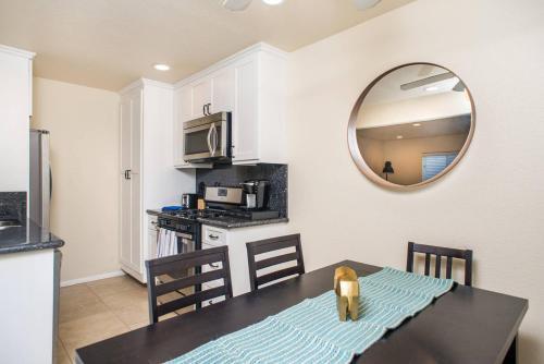 Apartamento Two-bedroom, One-bath Apt