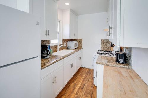 Apartamento Surfs Up Pb - 2 Condos, Walk To Beach!