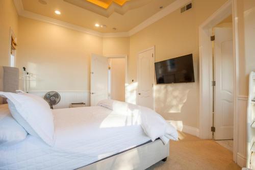 Sunset Villa II