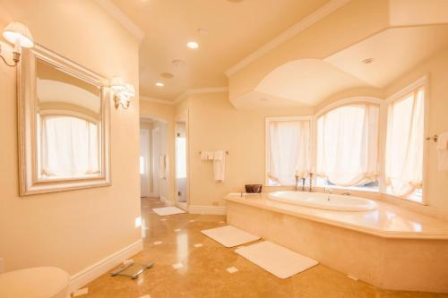 Sunset Villa II