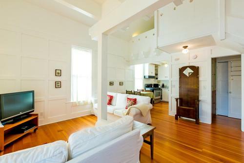 #494 - Corey House One-bedroom Holiday Home